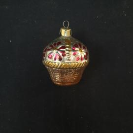 Елочная игрушка винтажная, СССР. Стеклянная фигурка корзины с цветочной росписью