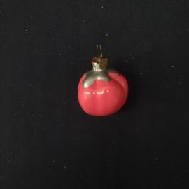 Елочная игрушка винтажная, СССР. Подвесное украшение в форме красного яблока