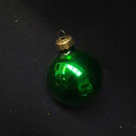 Елочная игрушка винтажная, СССР. Стеклянный шар зеленого цвета с металлическим креплением