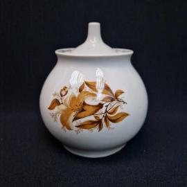Сахарница винтажная, СССР. Фарфор, с крышкой, белая с цветочным рисунком