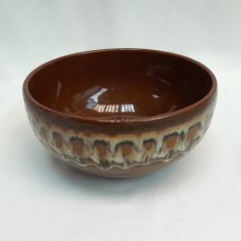 Тарелка винтажная, СССР. Керамика, коричневая глазурь, декоративный рельефный край