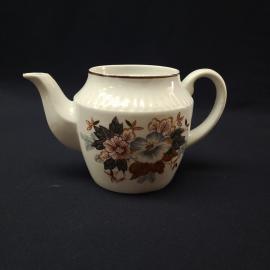 Чайник заварочный винтажный, СССР. Фарфор, с цветочным рисунком и клеймом завода ЭВ С1