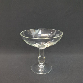 Винтажная ваза на ножке 19 см стекло резка СССР