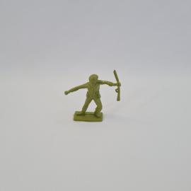 Солдатик винтажный СССР. Фигурка бойца в каске с автоматом на подставке, игрушка для сюжетных игр