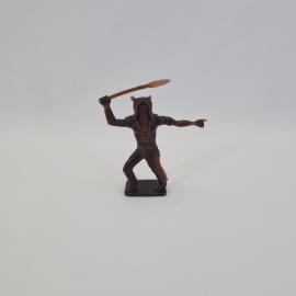 Игрушка солдатик винтажный СССР. Фигурка воина с копьем и рельефными деталями одежды