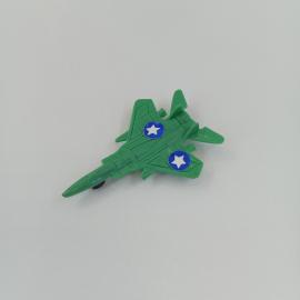 Игрушка самолет винтажная СССР. Зеленая модель военного самолета с колесами и звездами на крыльях