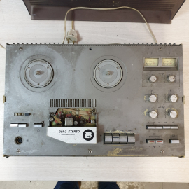 Магнитофон-приставка "Эльфа 201-3 стерео", СССР. На запчасти, не работает.