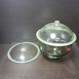 Эксикатор лабораторный СССР (с двумя крышками, есть сколы).