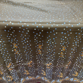 Ткань для платья ( синтетика), купон, цветы на коричневом фоне, 140х190см.