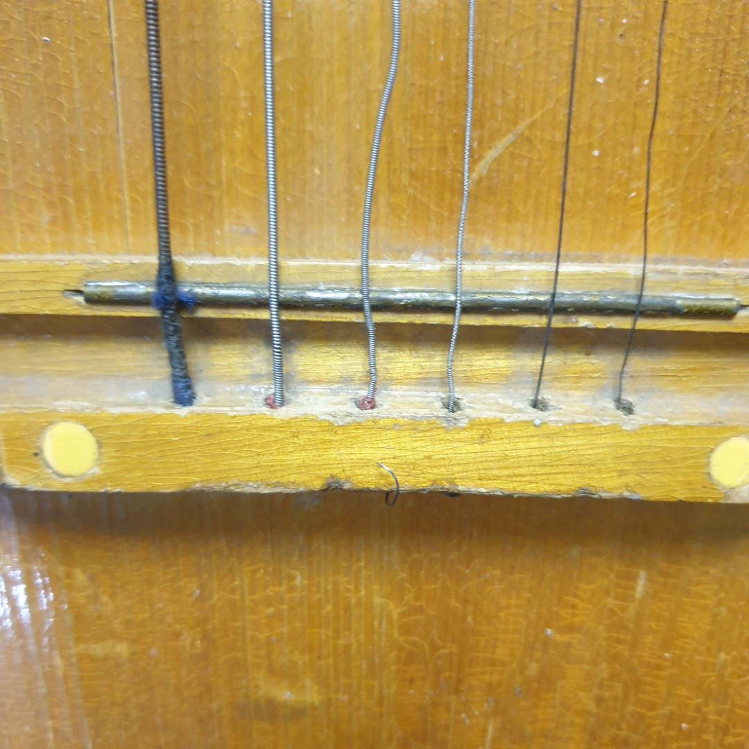Гитара 6 струнная (с трещиной).. Картинка 11