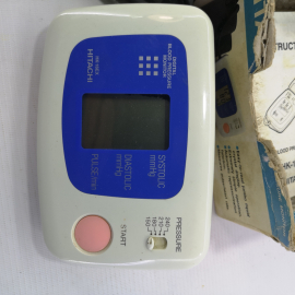 Тонометр электронный на запчасти Hitachi HK-16EX.не рабочий, не комплект Япония. Картинка 4