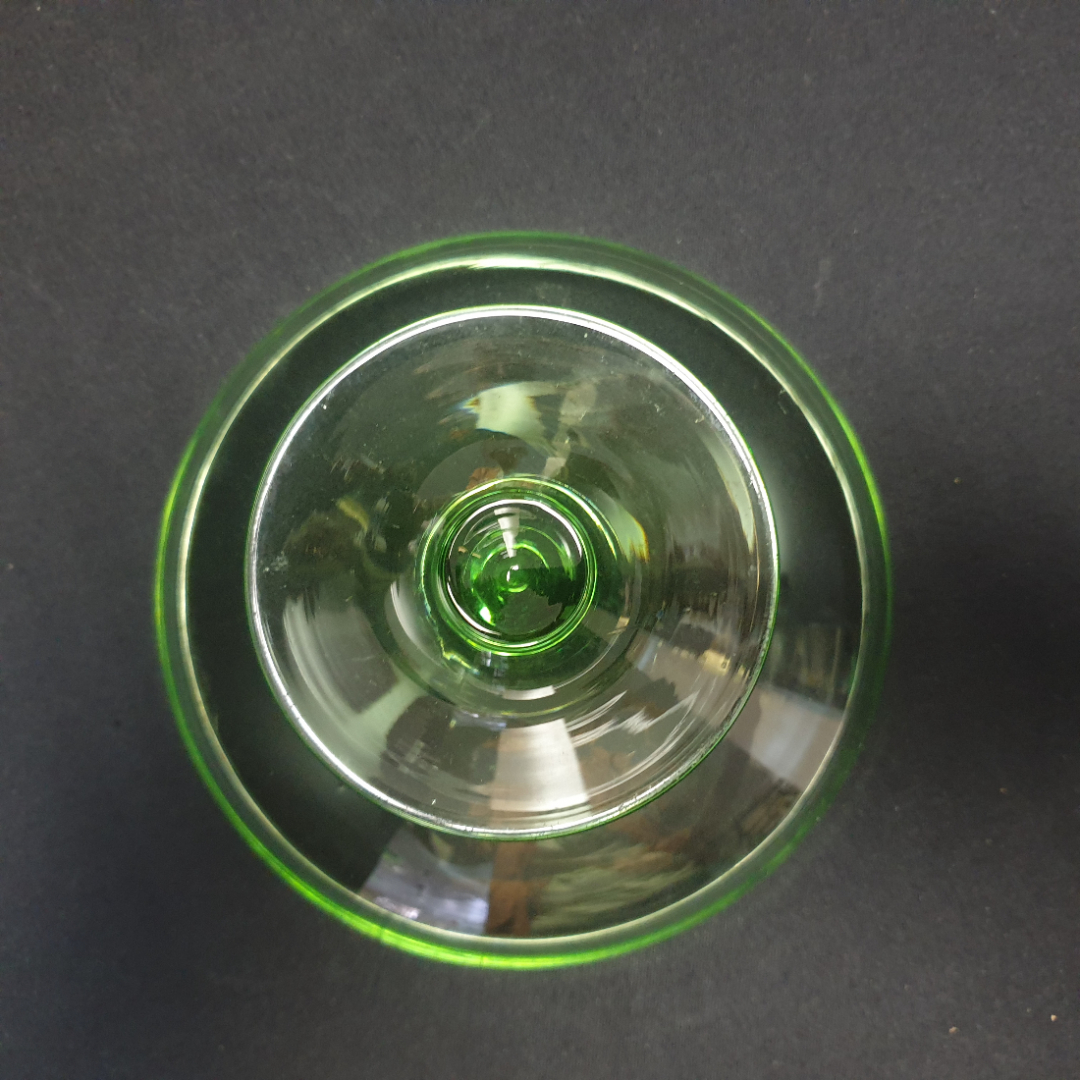 Ваза (фруктовница) на ножке, цветное стекло (зелёное), СССР. Картинка 5