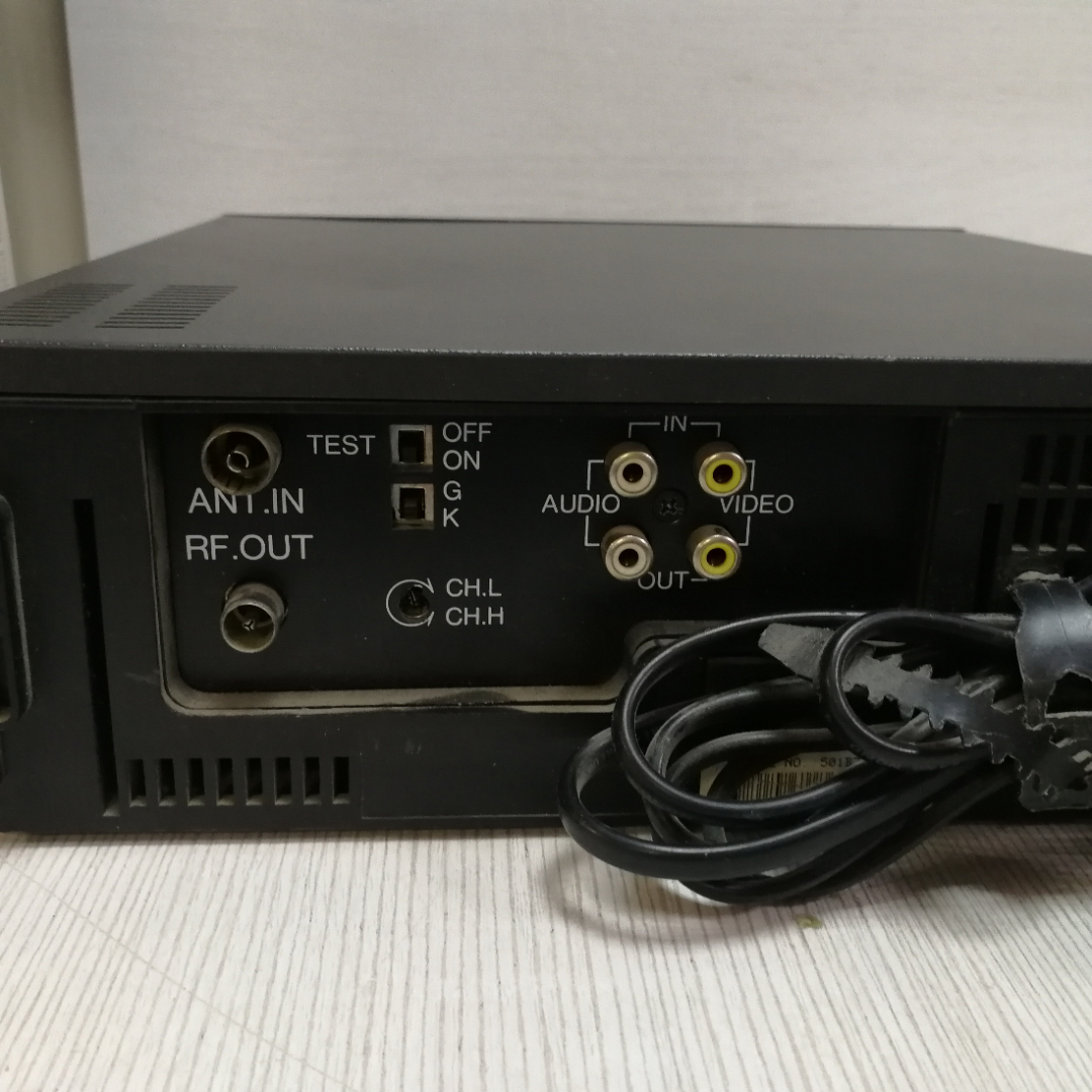 Видеомагнитофон Fujeta DVR1181D, не работает. Картинка 5