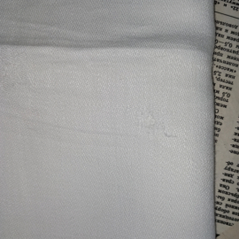 Полотенце, цвет белый 48х150см.  СССР имеются небольшие повреждения ткани. Картинка 5