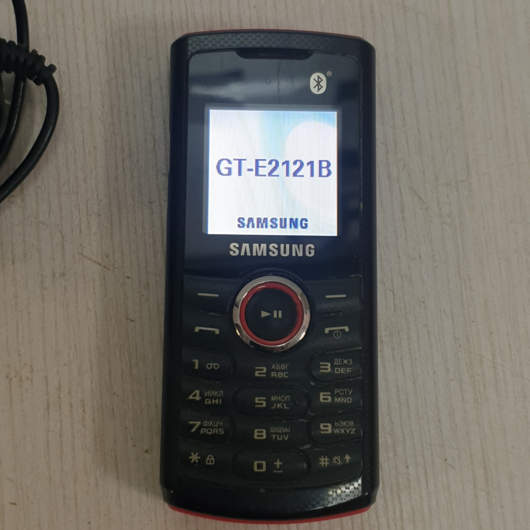 Купить Мобильный телефон Samsung GT-E2121B, с зарядкой и в рабочем  состоянии в интернет магазине GESBES. Характеристики, цена | 77069. Адрес  Московское ш., 137А, Орёл, Орловская обл., Россия, 302025