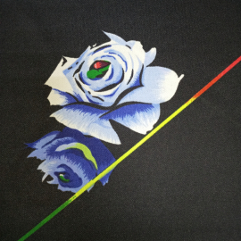 Ткань трикотаж  с крупным рисунком розы мало тянется  78х156 см