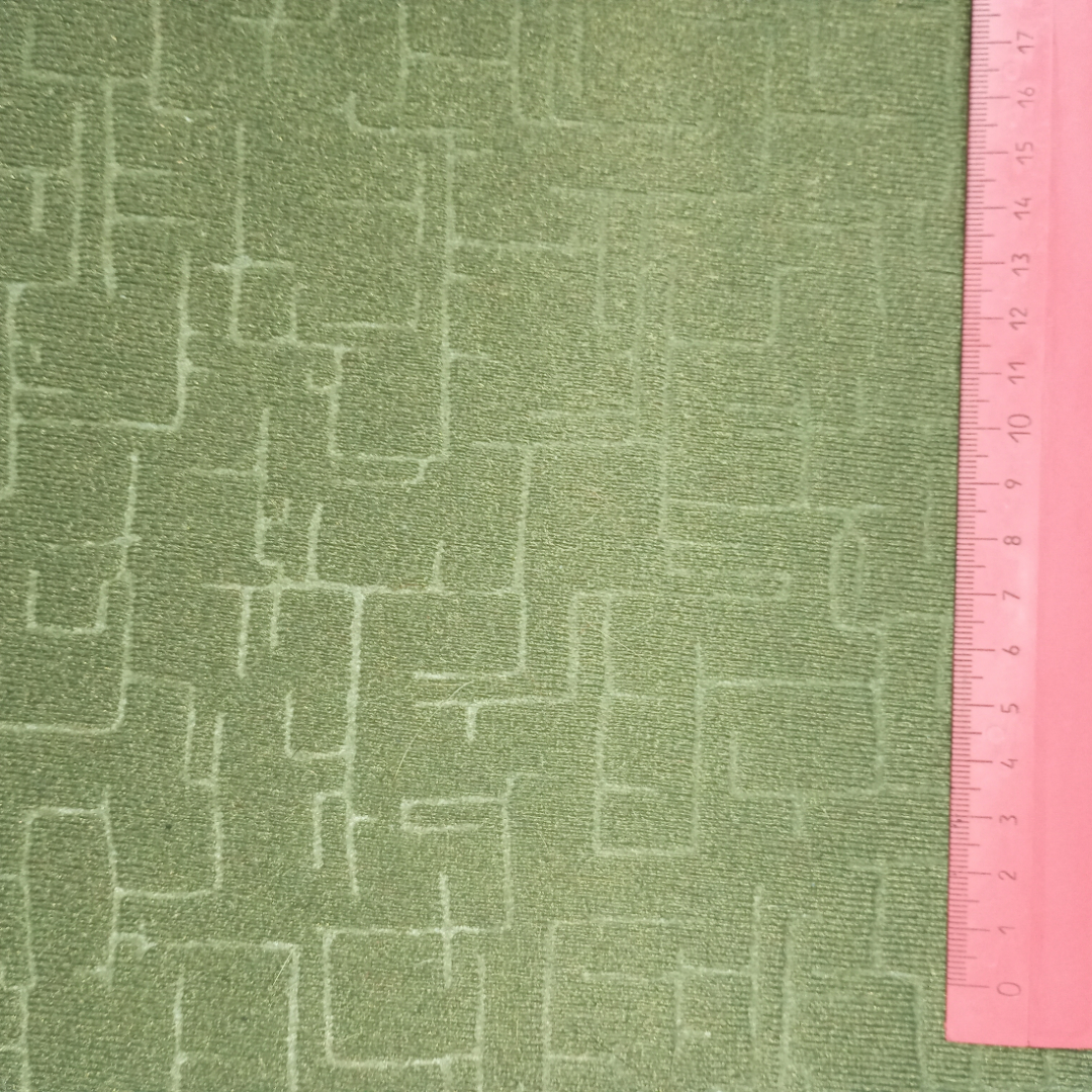 Ткань обивочная б/у  79х209  см имеются дырочки и потертости. Картинка 5
