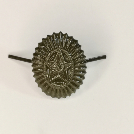 Кокарда полевая на фуражку СССР. Советская символика, звезда серп и молот. Винтаж