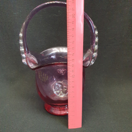 Ваза-конфетница с ручкой, цветное марганцевое стекло,СССР. Картинка 2