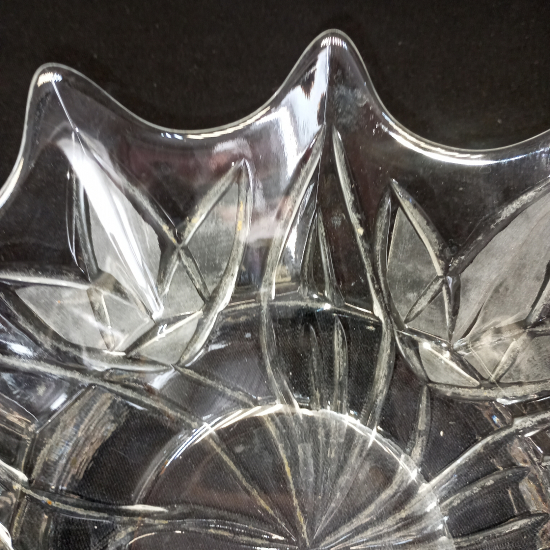 Ваза салатник стеклянная, под хрусталь, "Медуза", диаметр 22 см, СССР. Картинка 8