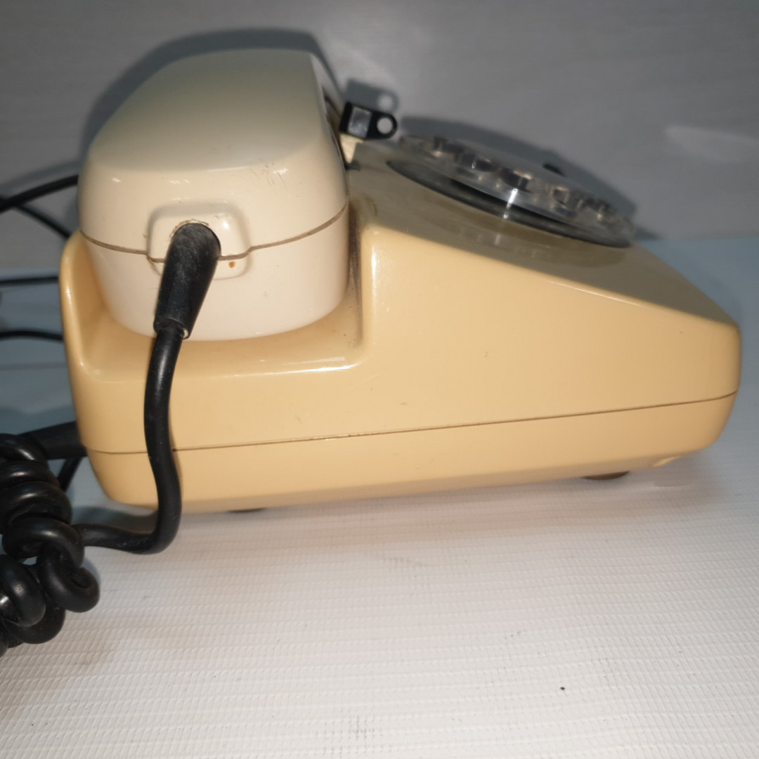Телефон дисковый POST FeTAp 791 GbAnz-1, с иконой, регулировка громкости. ГДР. Картинка 8