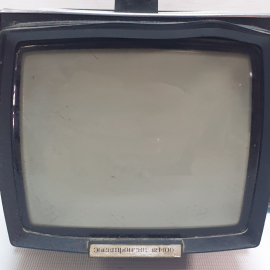 Телевизор переносной ч/б изображения Электроника ВЛ-100, включается, нет изображения. СССР. Картинка 4
