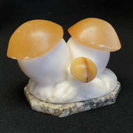 Статуэтка трех грибочков из декоративного камня, один из грибков плохо держится, СССР
