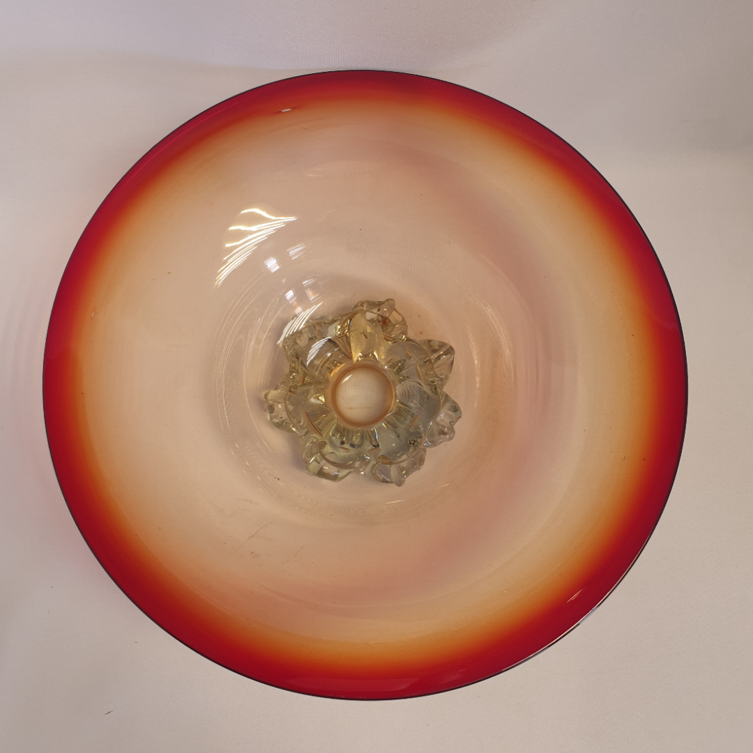 Ваза конфетница, рубиновое стекло, Чехословакия, 1960-е гг, есть дефекты изготовления, см. фото. Картинка 2