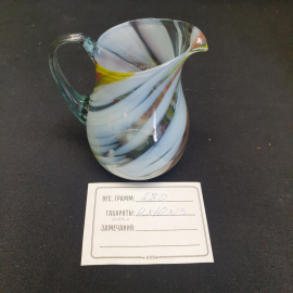 Кувшинчик (ваза) стеклянный разноцветный, гутная техника, высота 13 см, СССР. Картинка 6