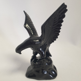 Статуэтка "Чёрный орёл", высота 13 см, колкий пластик, СССР