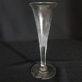 Фужер "шампанка, флейта", бокал для шампанского, стекло, скол на ножке, высота 17 см, Царская Россия