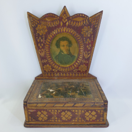 Антикварная деревянная шкатулка "А.С. Пушкин", утраты, размеры 22х14х28см
