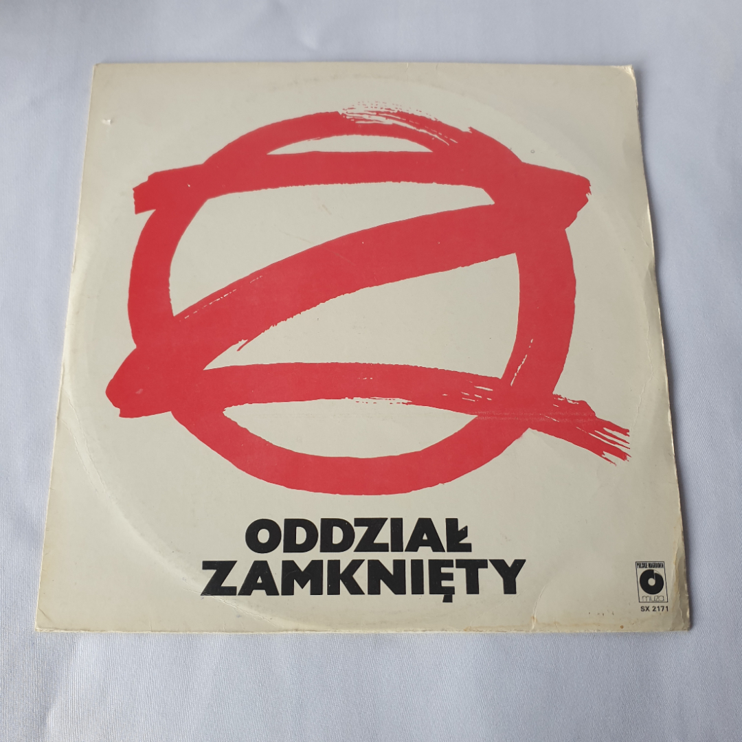 Виниловая пластинка "Oddzial Zamkniety" made in Poland. Могут быть незначительные царапины.. Картинка 1