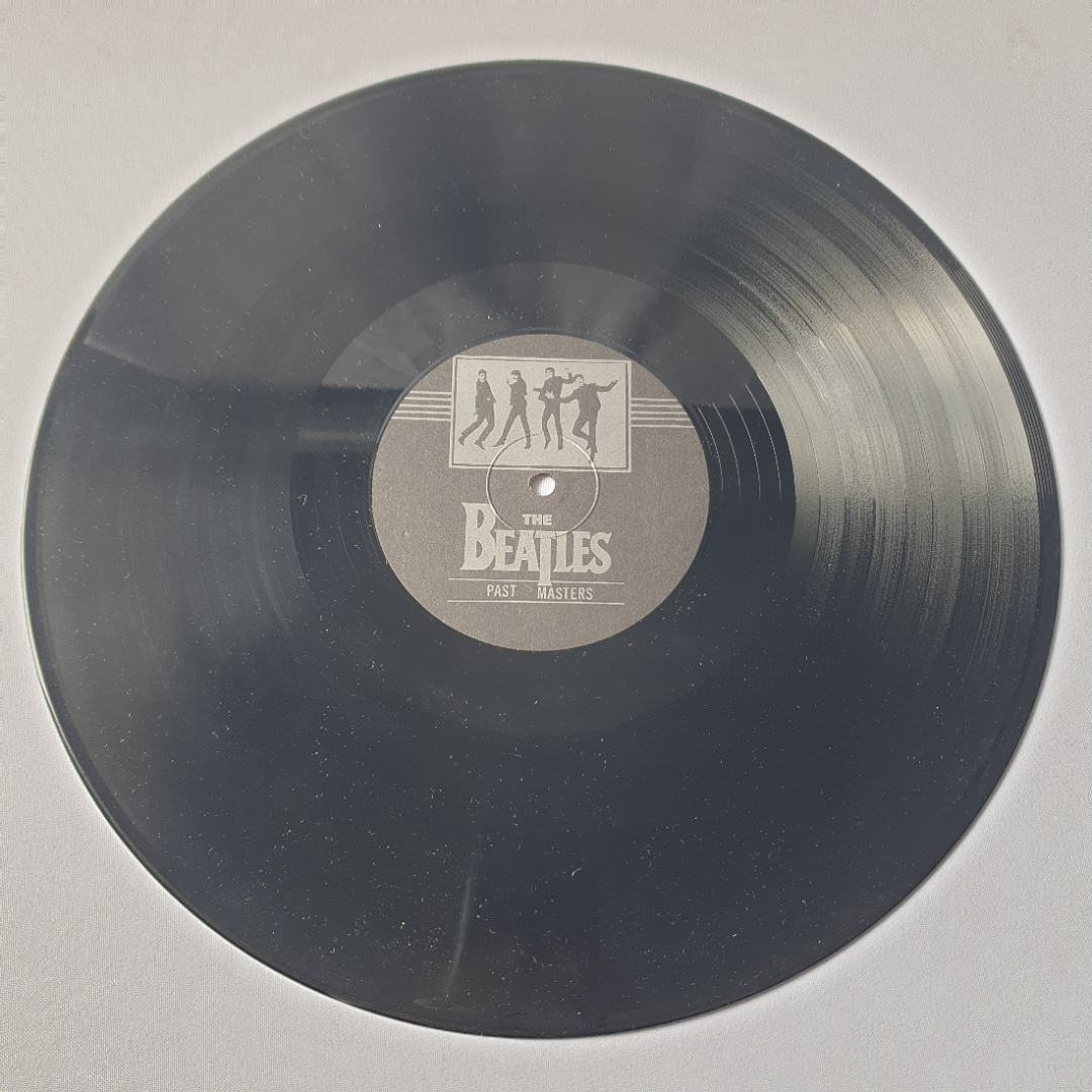 Виниловая пластинка "The Beatles" Past Masters. Могут быть незначительные царапины.. Картинка 4