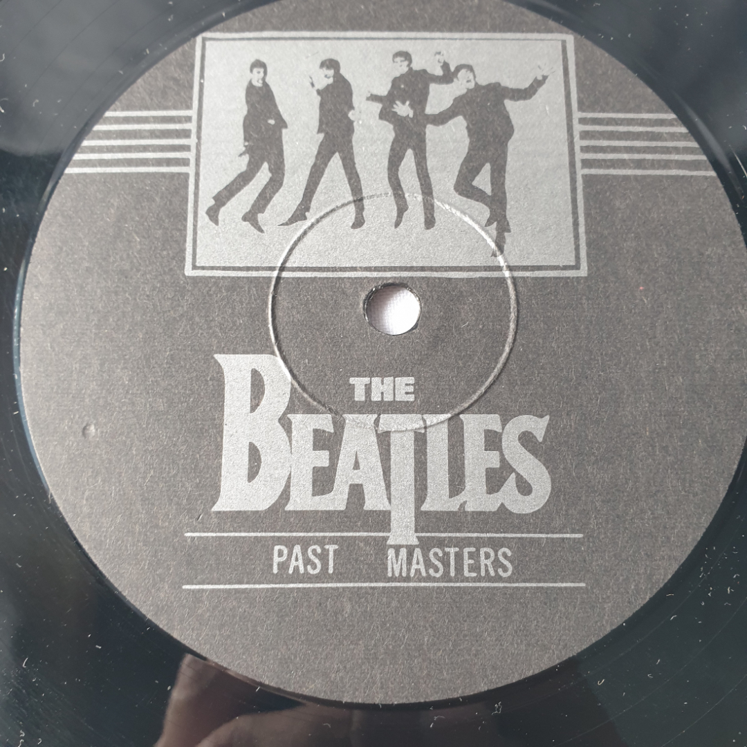 Виниловая пластинка "The Beatles" Past Masters. Могут быть незначительные царапины.. Картинка 5