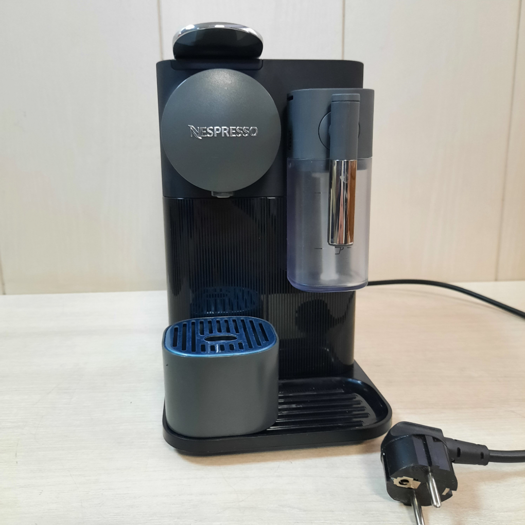 Кофемашина капсульного типа Nespresso DeLonghi EN500+. Картинка 9