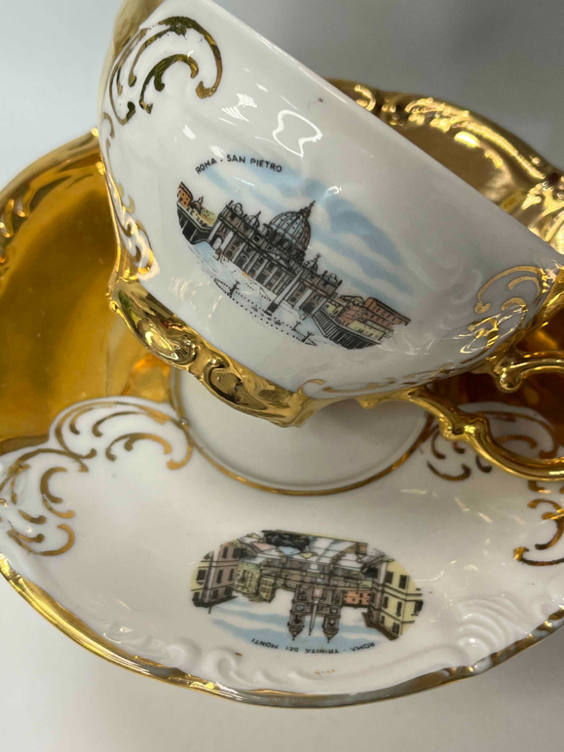 Чайная пара Winterling Германия 1979-2000г. Рельефный фарфор, позолота. Картинка 3