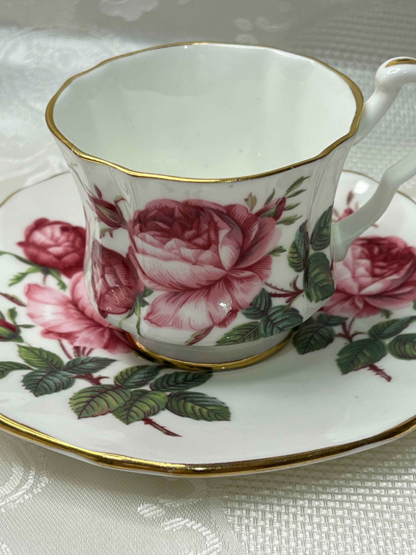 Чайная пара "Розы" Англия Royal Windsor. Изысканный костяной фарфор, деколь. 120мл. Картинка 2