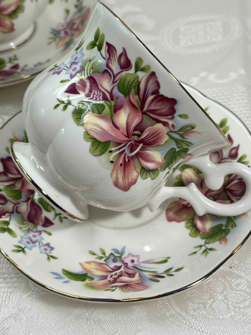 Чайная пара "Орхидея" Англия 1970гг Royal Canterbury. Костяной фарфор, цветочная деколь, 180мл. Картинка 2