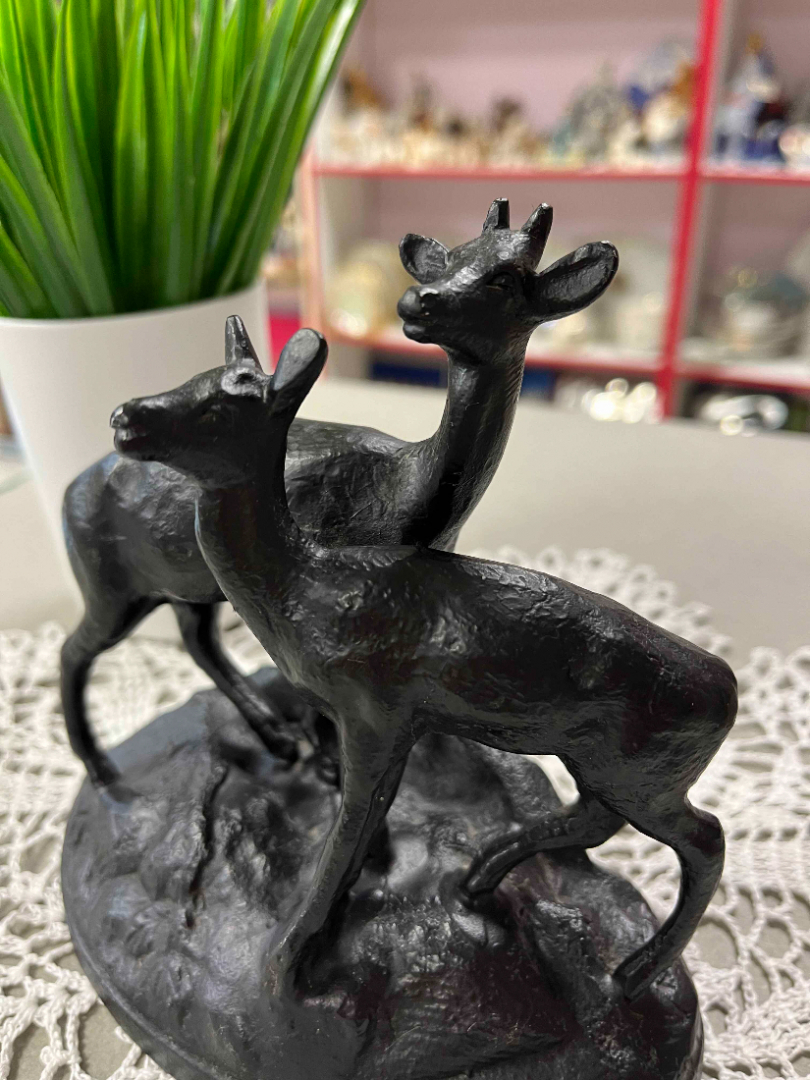Настольная фигурка "Олени на горе", сплав металлов, без маркировки. Винтаж, СССР. Картинка 2