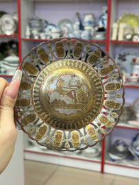 Декоративная тарелка, металл с резными краями, гравировка, винтаж