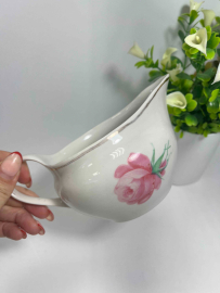 Молочник широкий с деколью из нежной розы. Богдановичский ФЗ 1973-1991гг. Фарфор, золото. Винтаж. Картинка 2