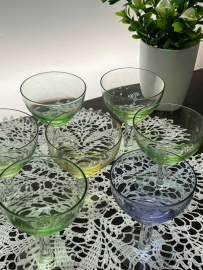 Набор рюмок СЗ им.Свердлова, цветное стекло, выдувание. Каталог. Цена за 6шт. Картинка 1