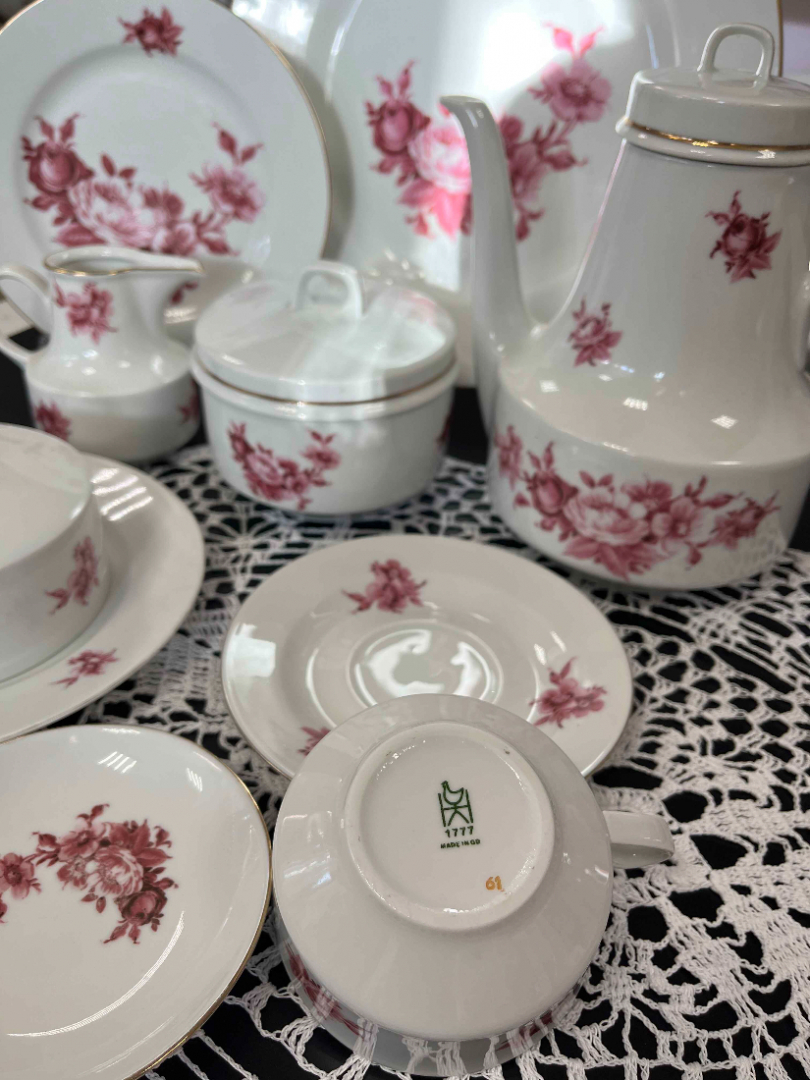 Чайный сервиз на 6персон «Helena» JImenau GDR 1977-1990гг Фарфор, деколь, золото 200мл Цена за 28пр. Картинка 5