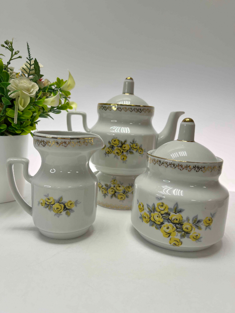 Чайный сервиз на 12 персон, Рига 1970-1980гг. Фарфор, деколь, позолота. Цена за 27пр. Картинка 8