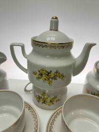 Чайный сервиз на 12 персон, Рига 1970-1980гг. Фарфор, деколь, позолота. Цена за 27пр. Картинка 7