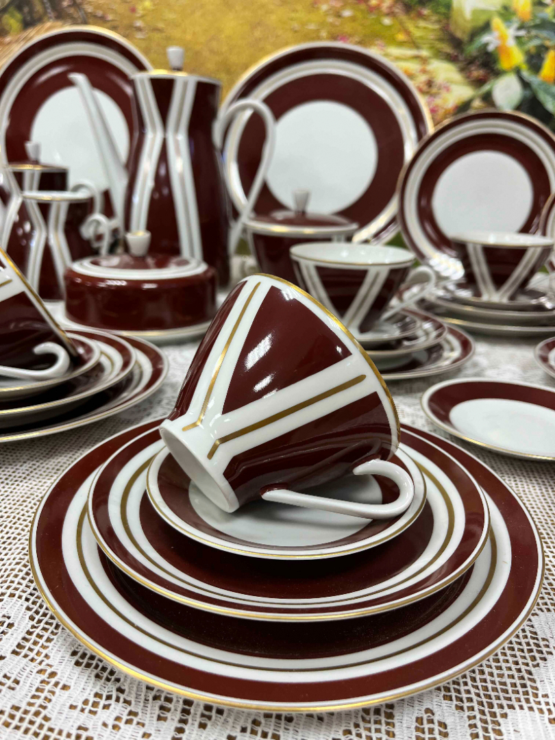 Сервиз чайный на 12 персон. ГДР Freiberger 70-95 Тонкий фарфор, терракот крытье, золото. Цена за 54п. Картинка 2