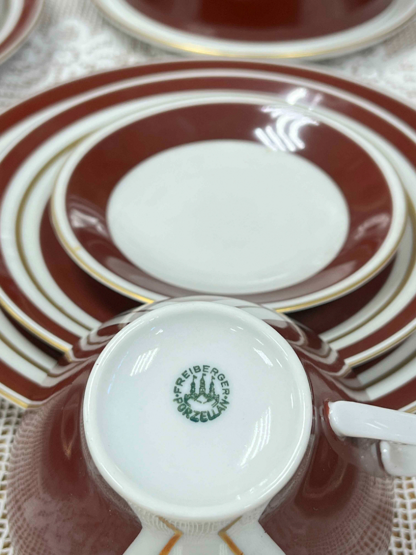 Сервиз чайный на 12 персон. ГДР Freiberger 70-95 Тонкий фарфор, терракот крытье, золото. Цена за 54п. Картинка 3