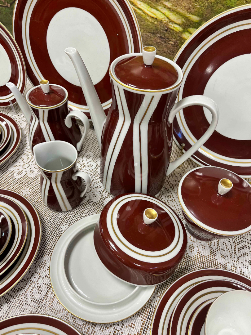 Сервиз чайный на 12 персон. ГДР Freiberger 70-95 Тонкий фарфор, терракот крытье, золото. Цена за 54п. Картинка 7