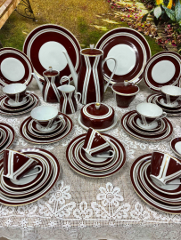 Сервиз чайный на 12 персон. ГДР Freiberger 70-95 Тонкий фарфор, терракот крытье, золото. Цена за 54п